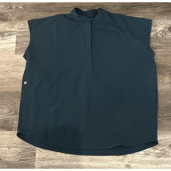 Figs Technical Collection Rafaela Women's Medium Oversized Scrub Top And Pants - Picture 2 of 4